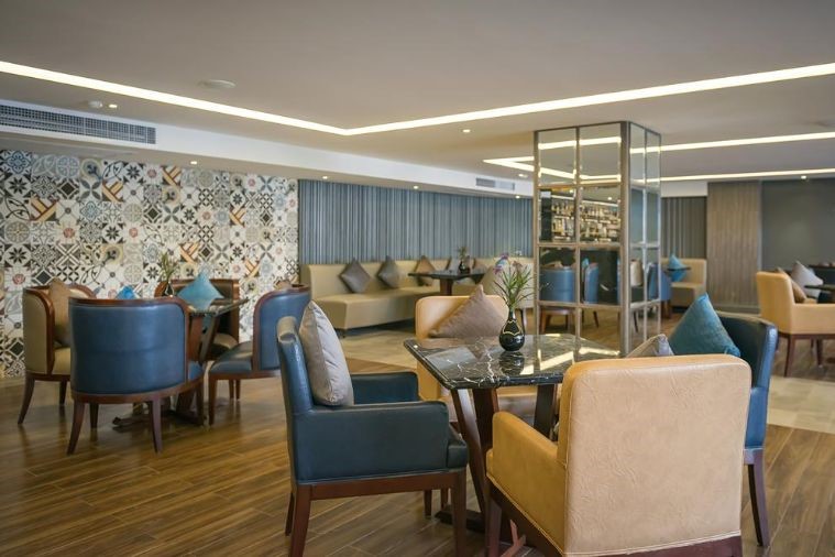 Khách sạn Paradise Suites Hạ Long